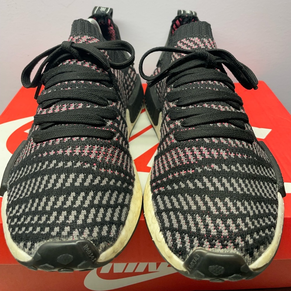adidas NMD R1 “Solar Pink” - Picture 4 of 6